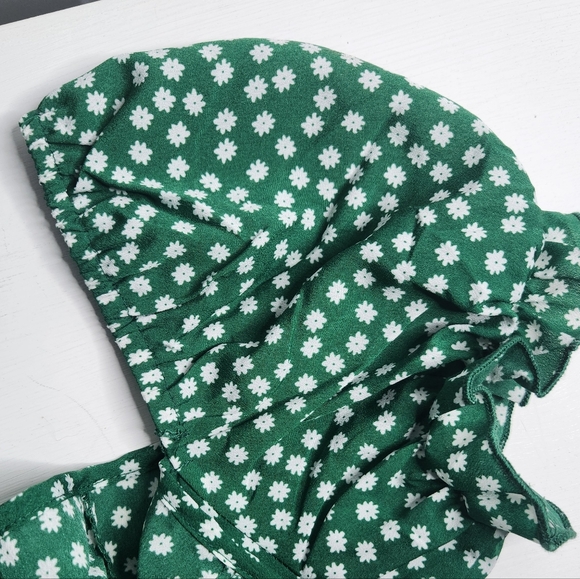 Women's XS Green Dress White Flowers Short-sleeve, Mid-Length, Unbranded - Picture 3 of 7